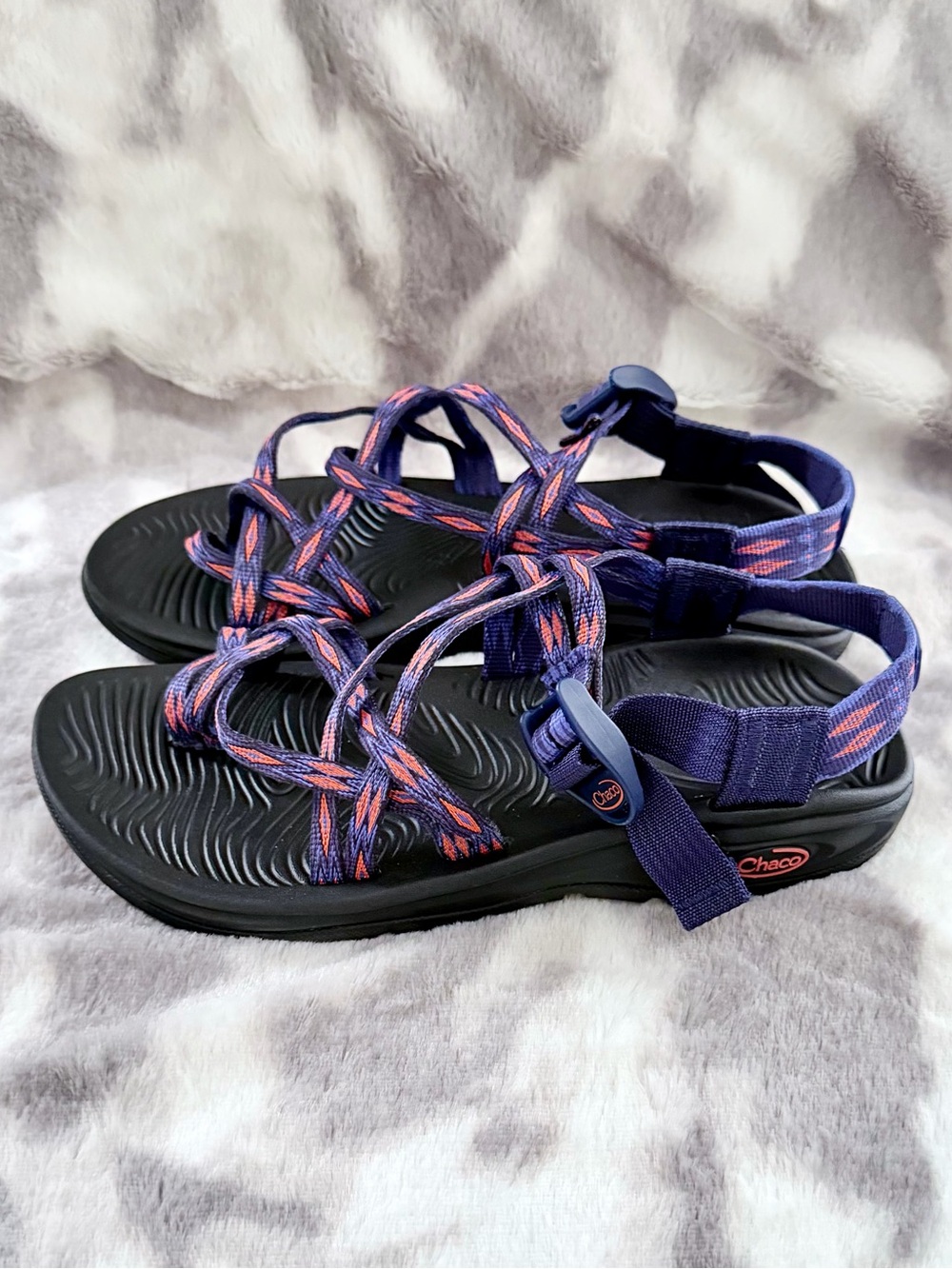 💕Chaco Women's Sandals Blue with Pink Accent Straps - Picture 2 of 6